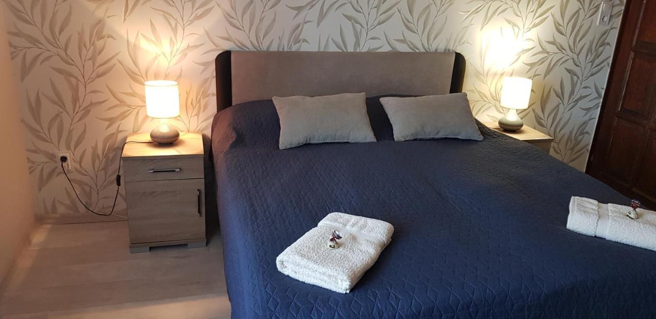 Rozsa Apartmanhaz Сегед Екстер'єр фото