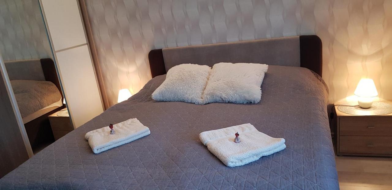 Rozsa Apartmanhaz Сегед Екстер'єр фото