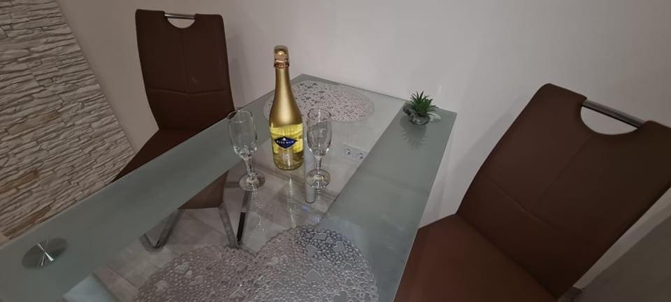 Rozsa Apartmanhaz Сегед Екстер'єр фото