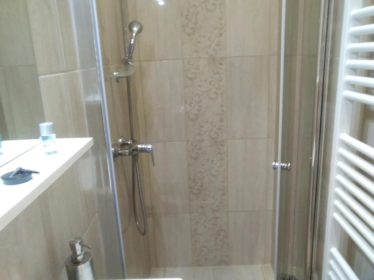 Rozsa Apartmanhaz Сегед Екстер'єр фото